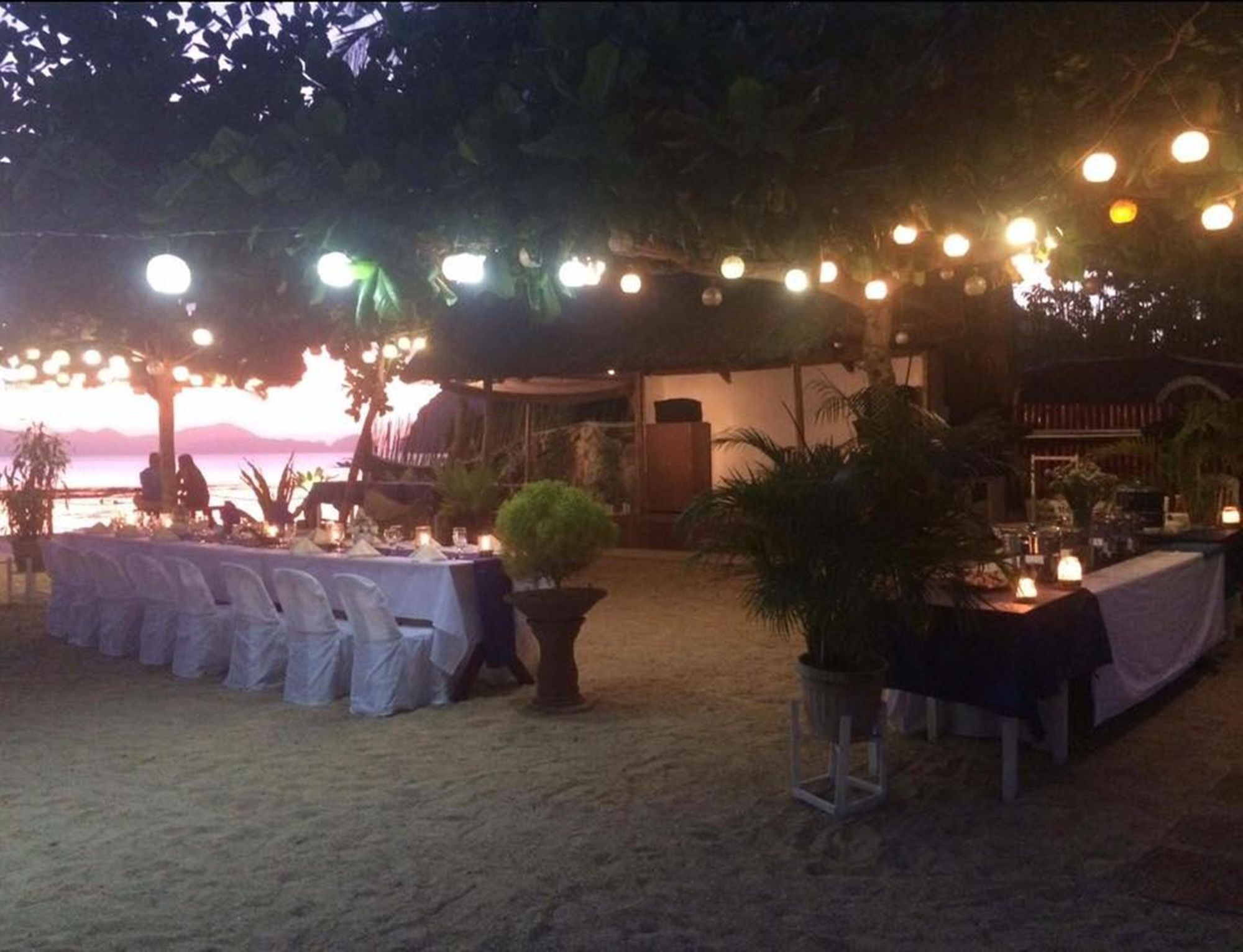 Stunning Republic Hotel El Nido Exterior photo
